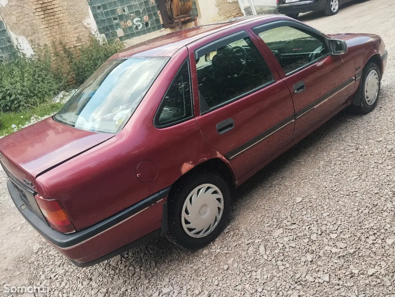 Opel Vectra A 1992 · 1.6 MT