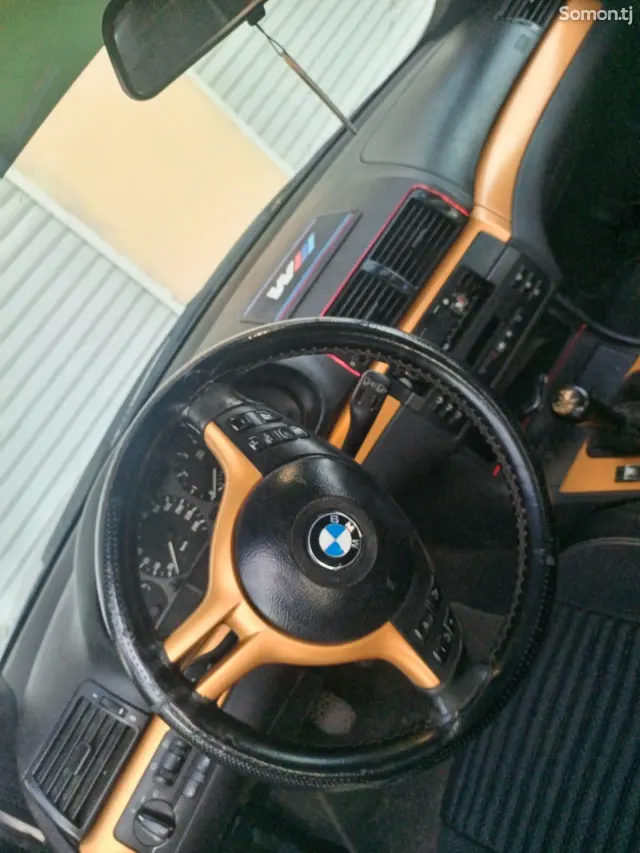 BMW 3 series 1999 · 1.8 MT