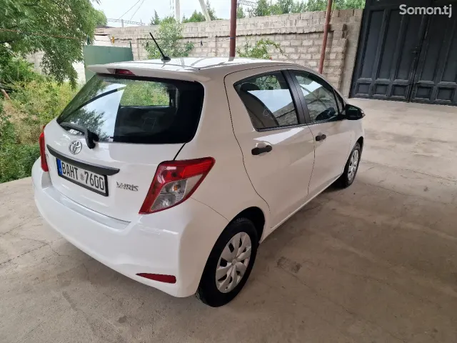 Toyota Yaris 2014 · 1.0 MT