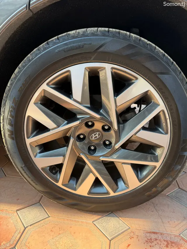 Hyundai Santa Fe 2022 · 2.5 AT