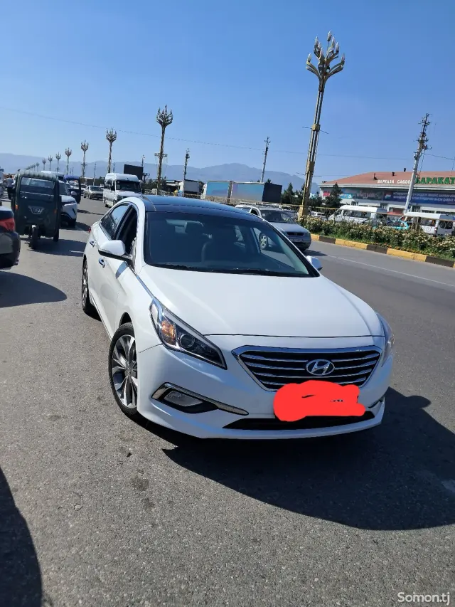 Hyundai Sonata 2015 · 2.0 AT