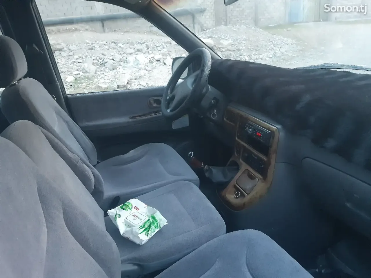 Kia Carnival 2000 · 2.5 MT