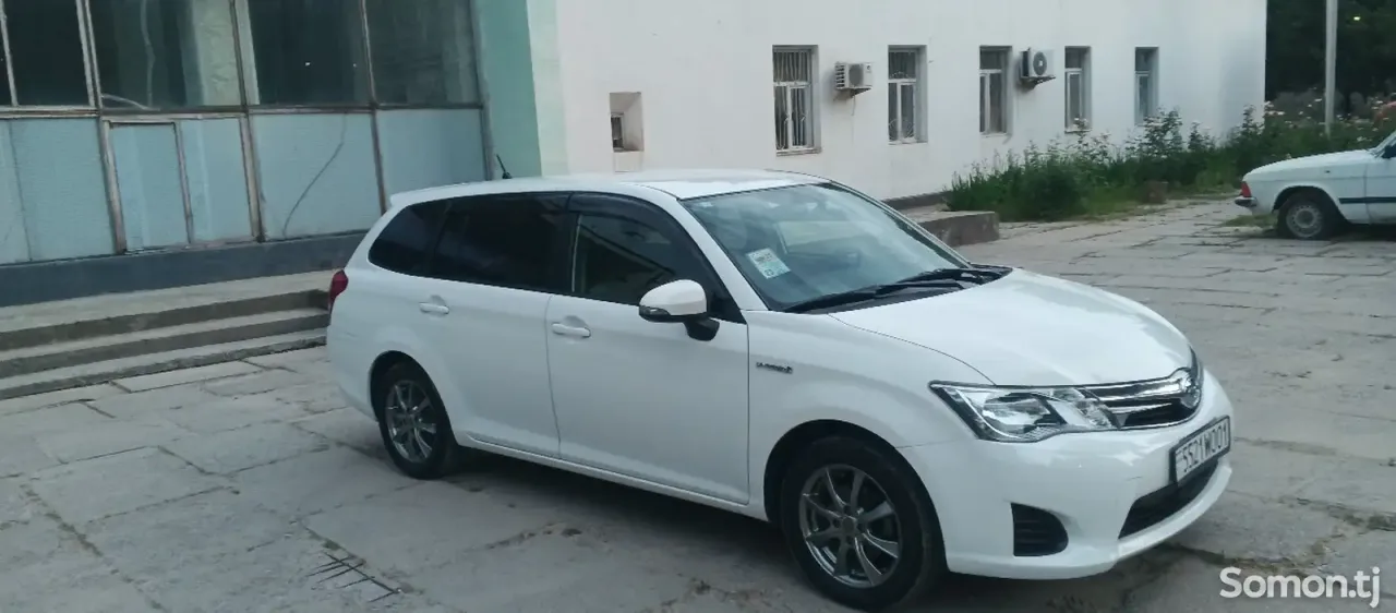Toyota Fielder 2014 · 1.5 AT