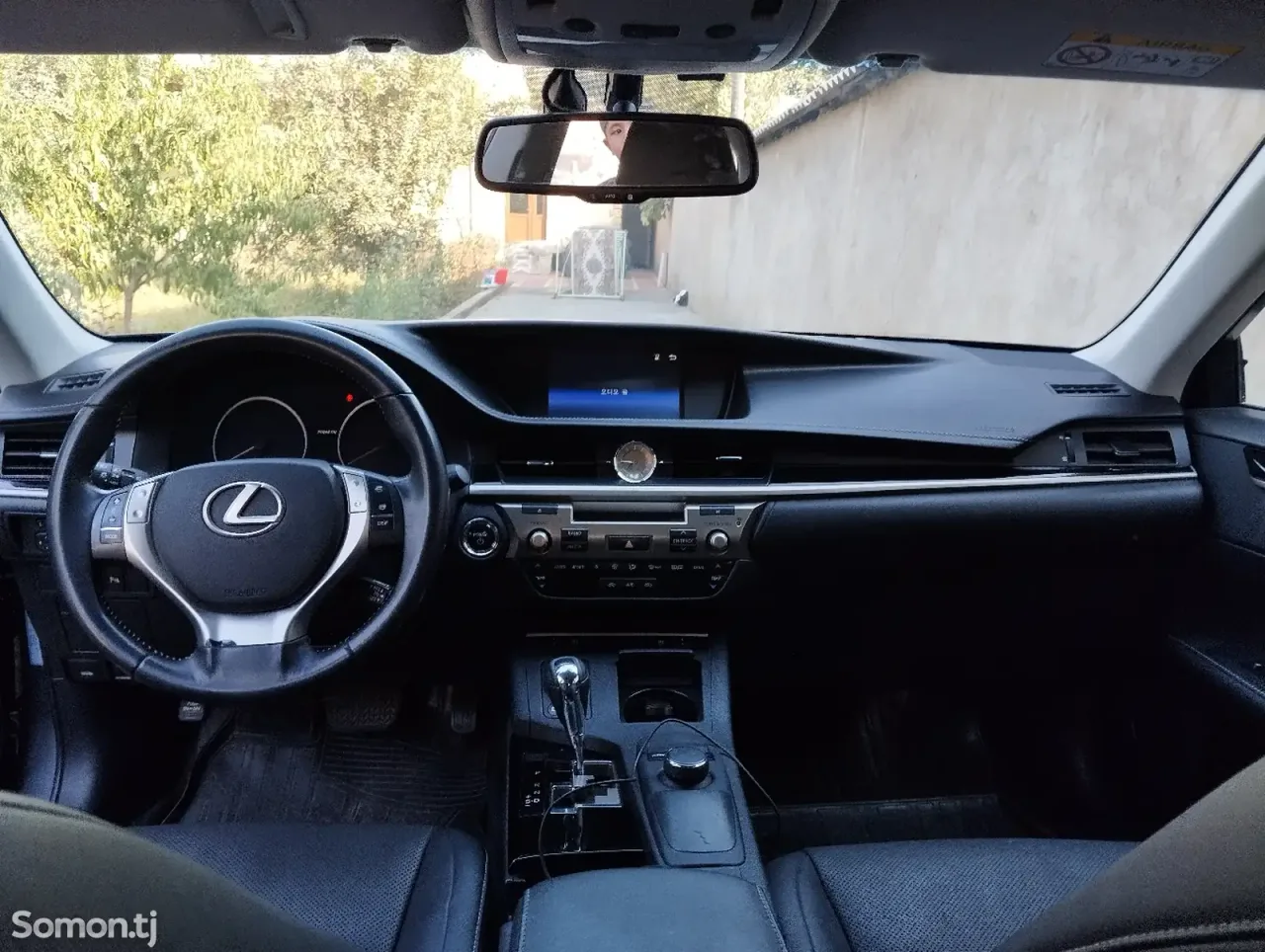 Lexus ES series 2015 · 3.0 AT