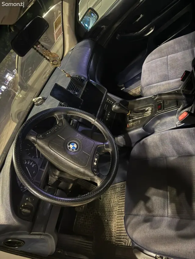 BMW M5 1997 · 2.8 AT