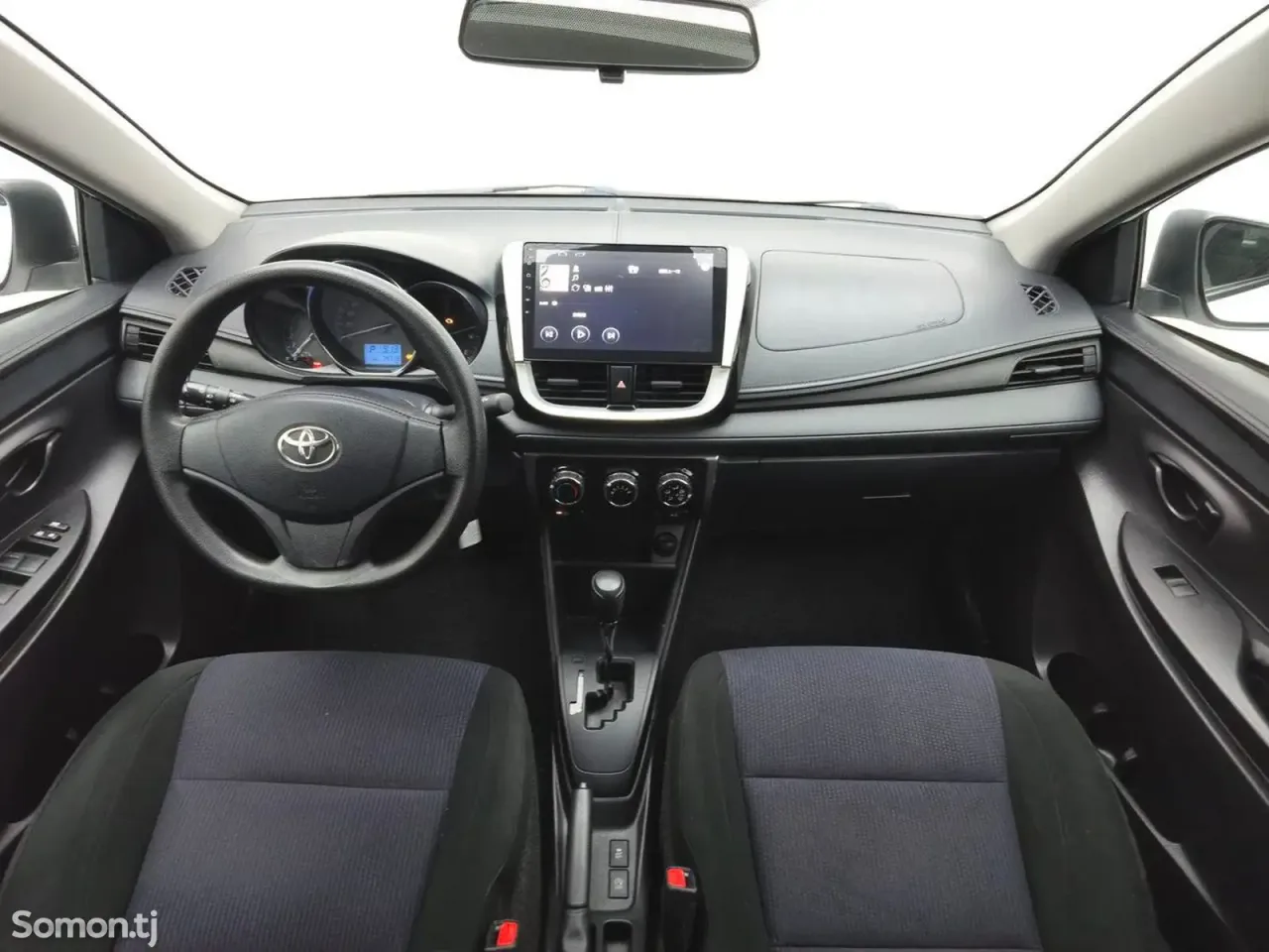 Toyota Yaris 2017 · 1.5 AT