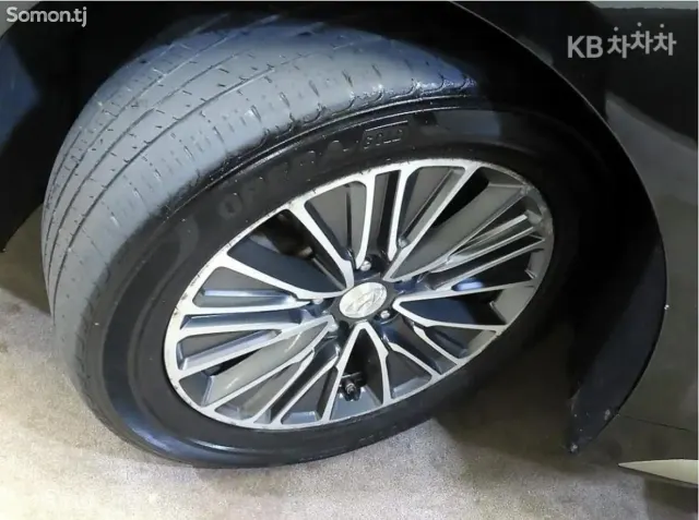Hyundai Grandeur 2018 · 2.4 AT