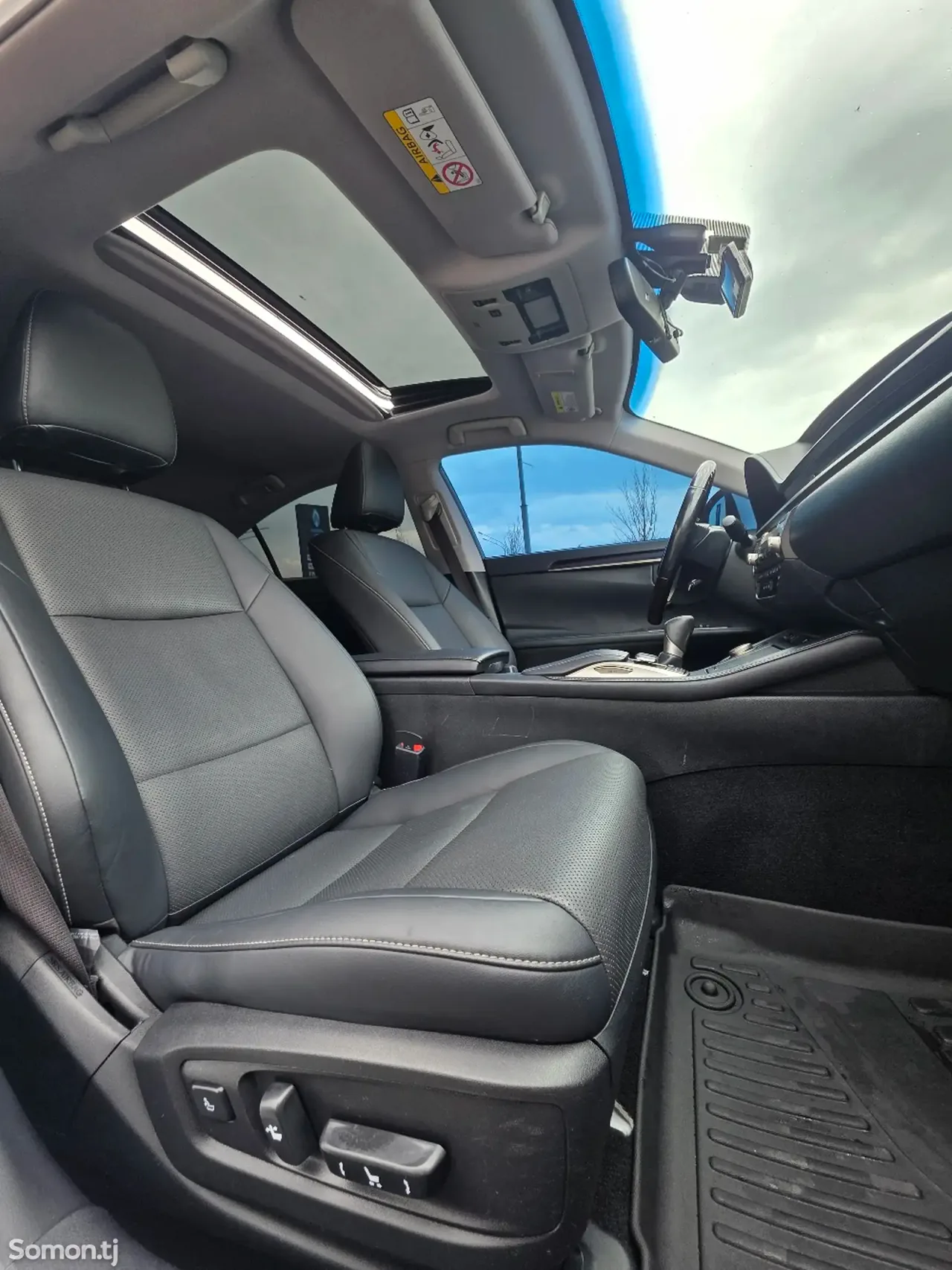 Lexus ES series 2016 · 3.0 AT