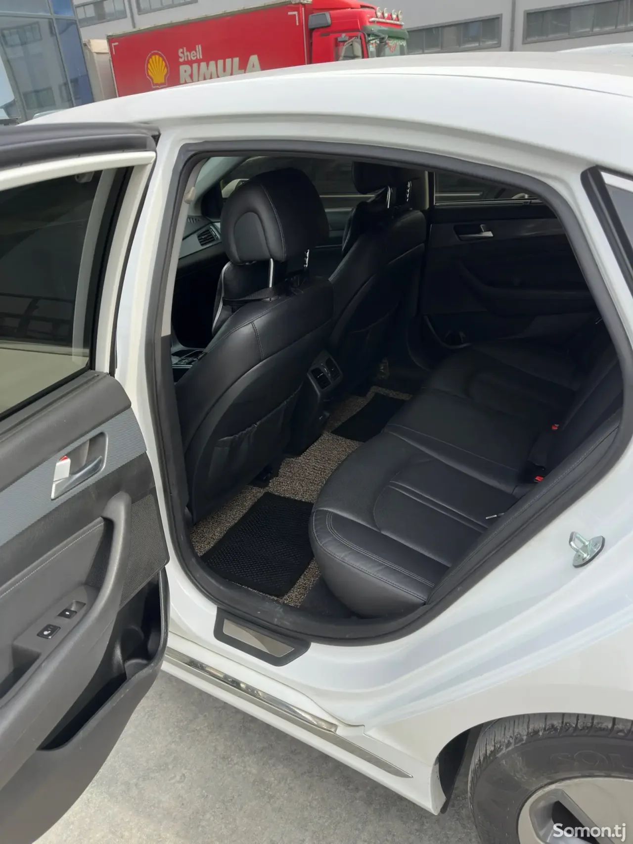 Hyundai Sonata 2015 · 2.0 AT