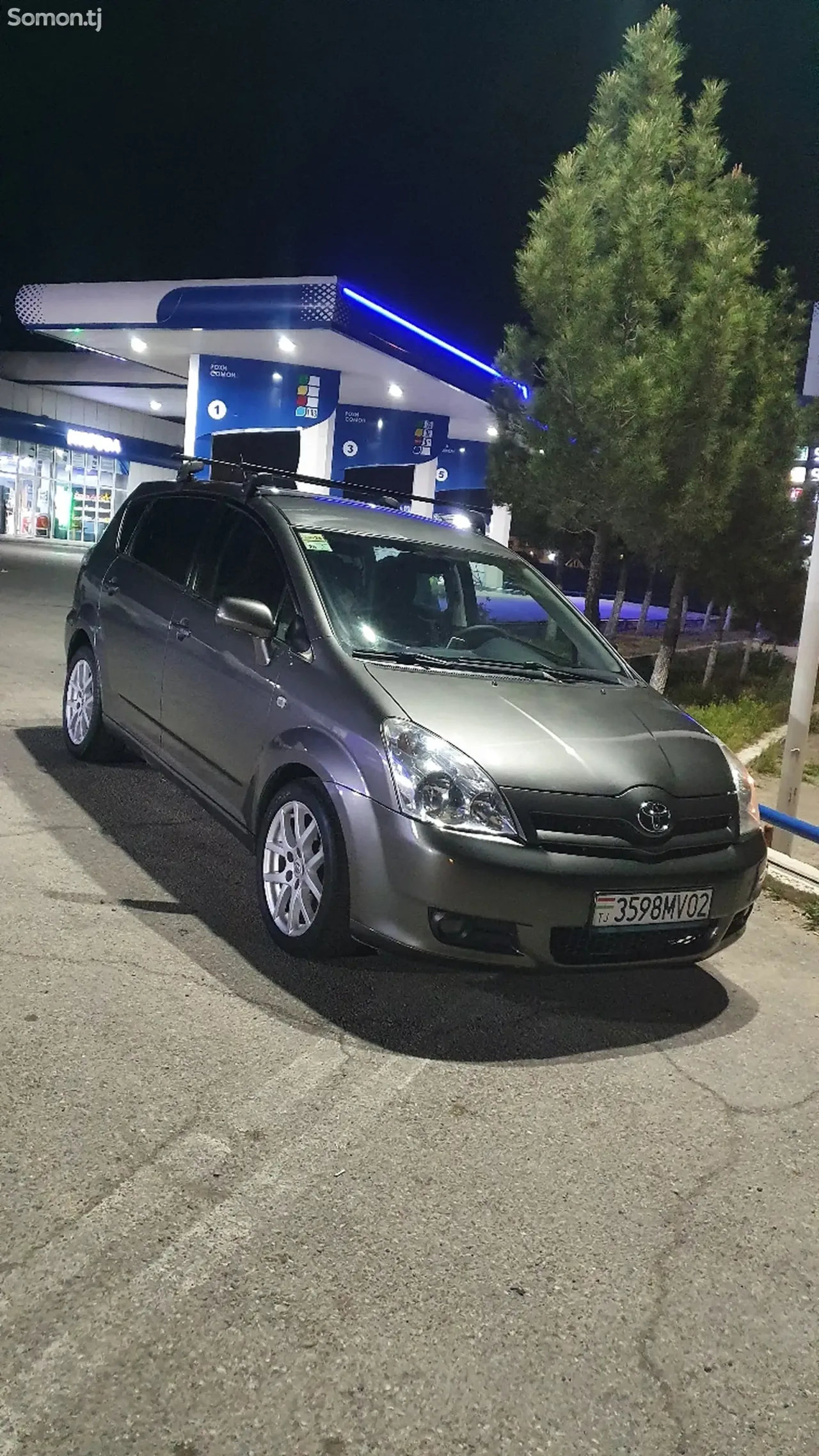 Toyota Avensis Verso 2007 · 2.2 MT