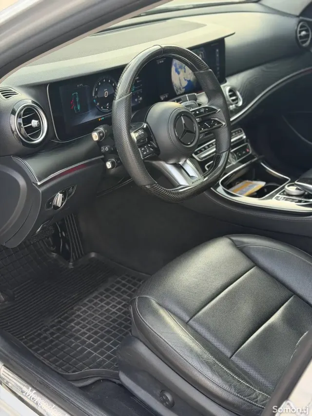 Mercedes-Benz E class 2016 · 3.0 AT