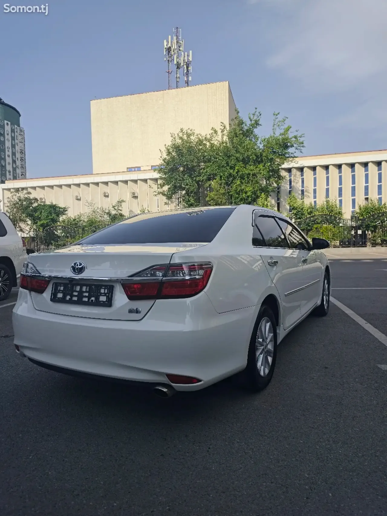 Toyota Camry 2015 · 2.5 AT