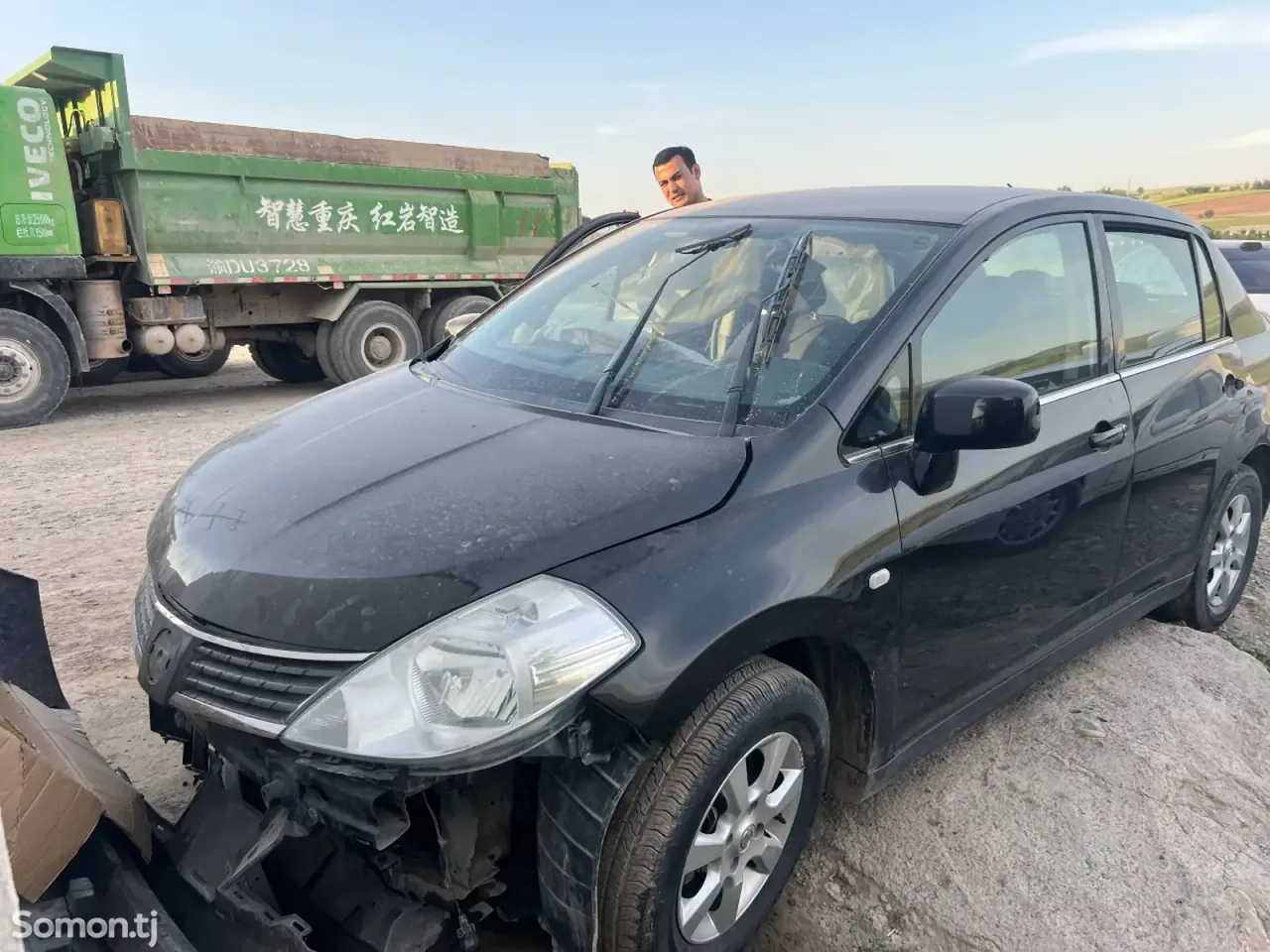 Nissan Tiida 2008 · MT