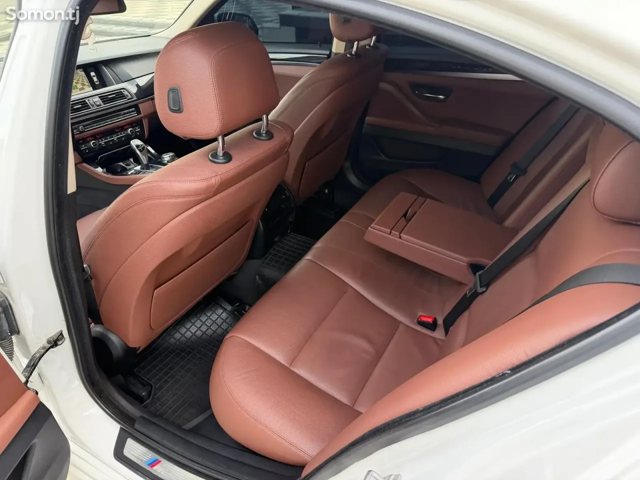 BMW 5 series 2016 · 3.0 AT