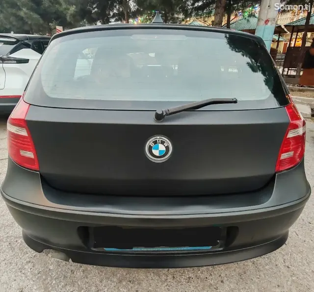 BMW 1 series 2010 · 1.6 AT
