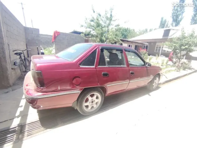 Daewoo Nexia 1996 · 1.6 MT