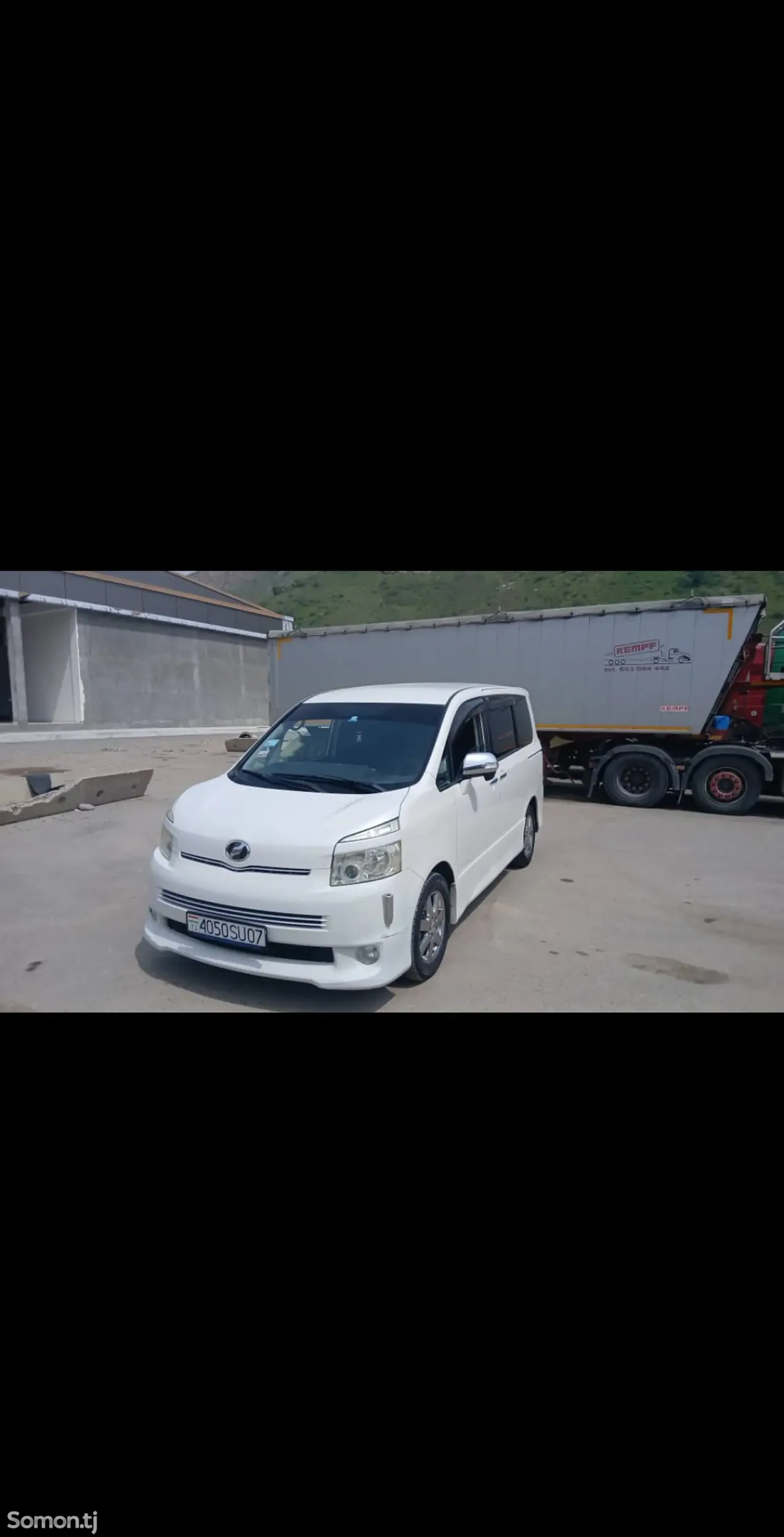 Toyota Voxy 2010 · 2.0 AT