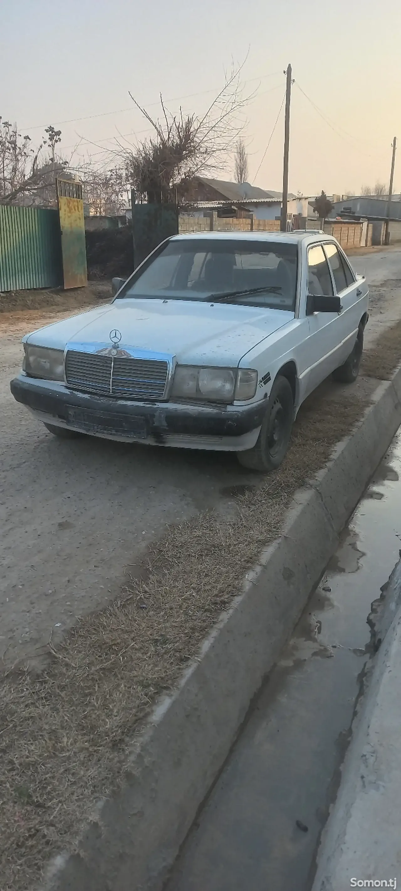 Mercedes-Benz W124 1993 · 2.2 MT