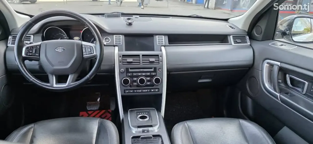 Land Rover Discovery 2016 · 2.0 AT