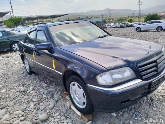 Mercedes-Benz C class 1995 · 1.8 MT