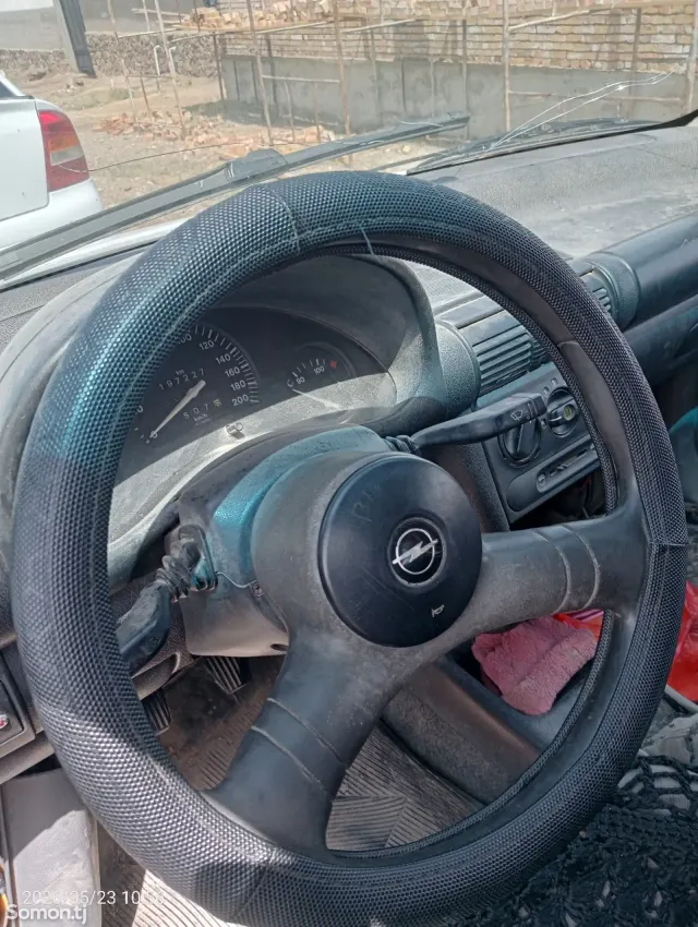 Opel Combo 1998 · 1.6 MT