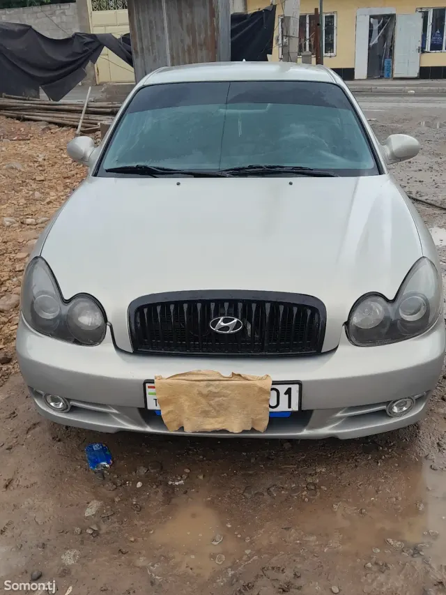 Hyundai Sonata 2004 · 2.0 MT