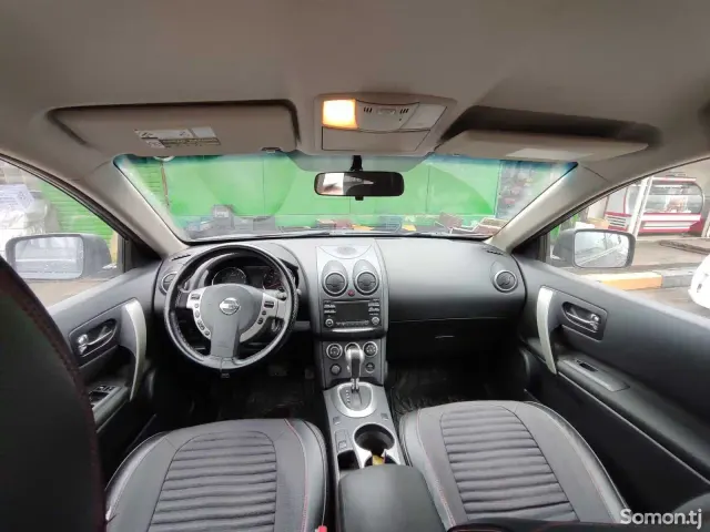Nissan Rogue 2014 · 2.5 AT