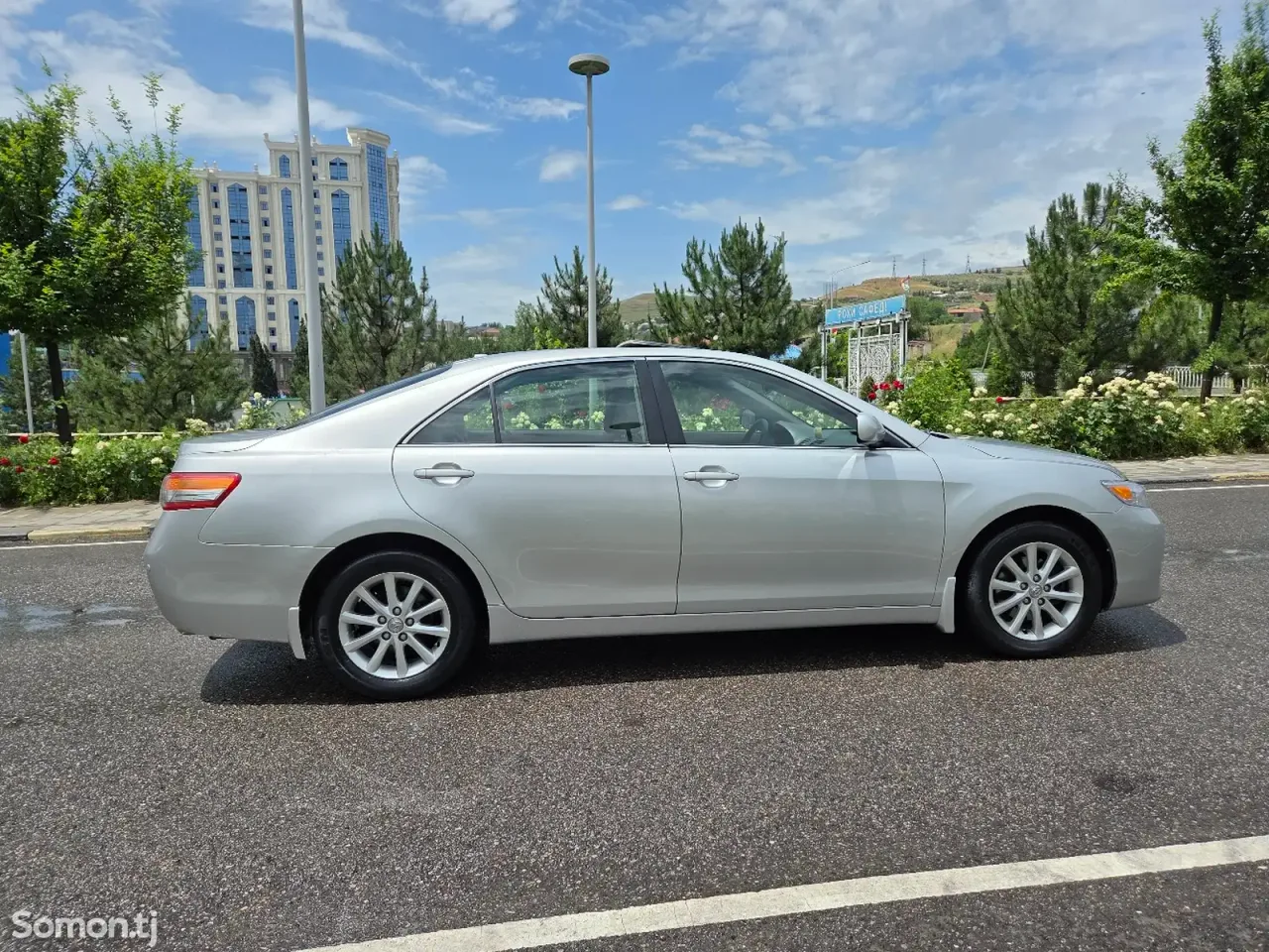 Toyota Camry 2011 · 2.4 AT