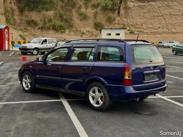 Opel Astra G 1998 · 1.6 MT