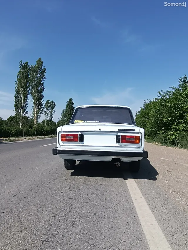 Lada (ВАЗ) 2106 1977 · 0.6 MT