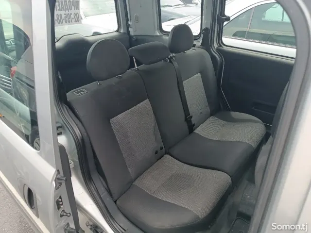 Opel Combo 2006 · 1.6 MT