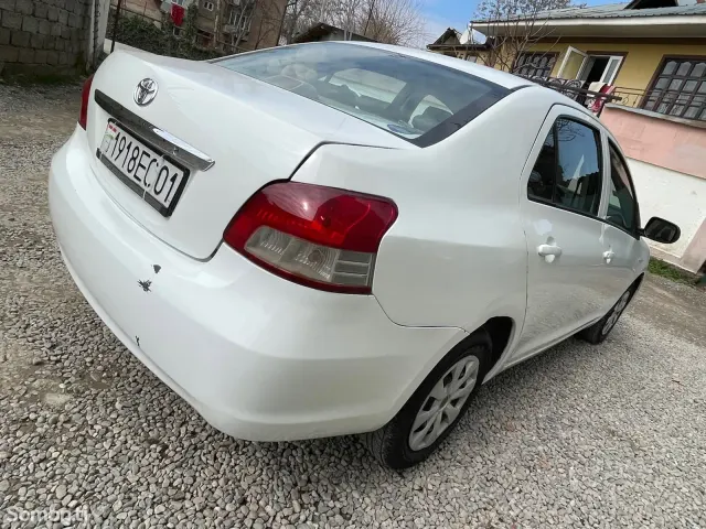 Toyota Yaris 2008 · 1.5 AT