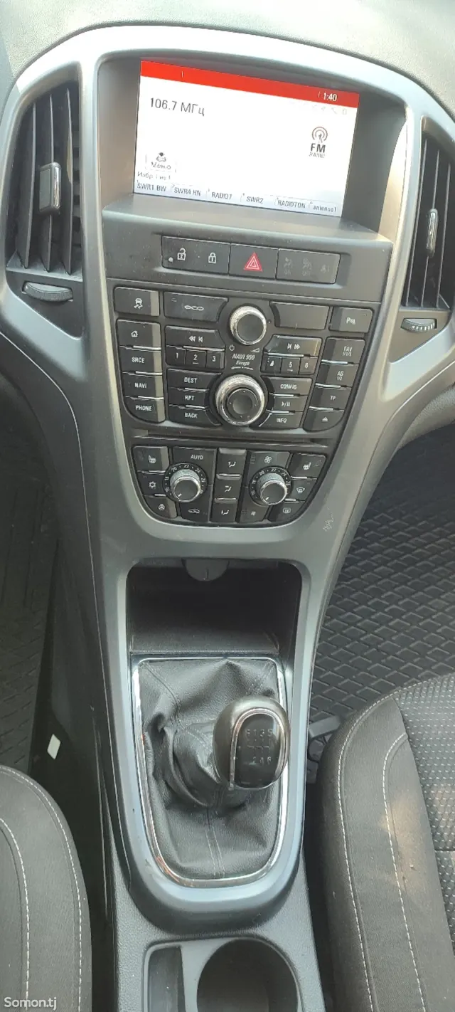 Opel Astra J 2014 · 1.6 MT