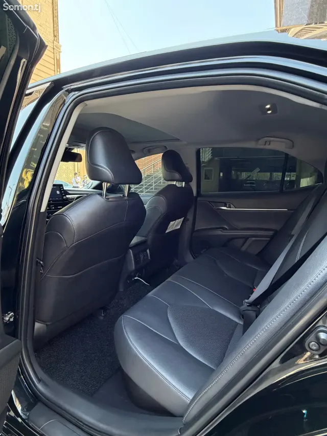 Toyota Camry 2024 · 2.5 AT