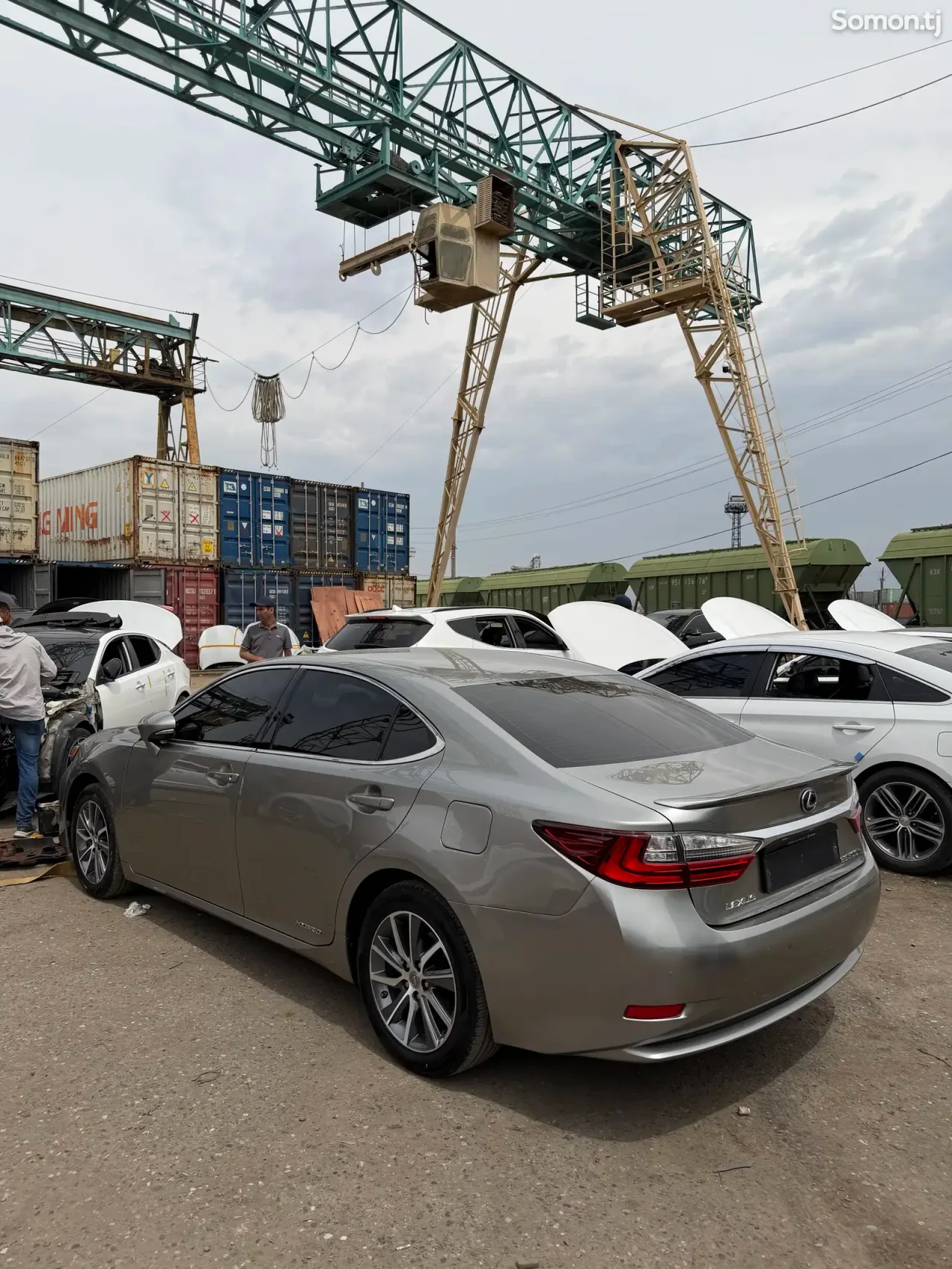 Lexus ES series 2017 · 3.0 AT