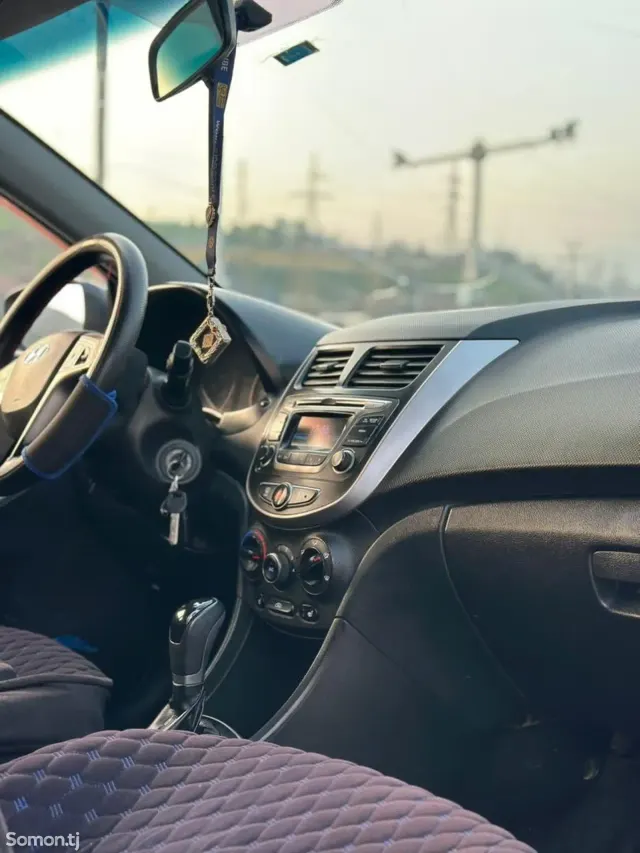 Hyundai Solaris 2017 · 1.6 AT