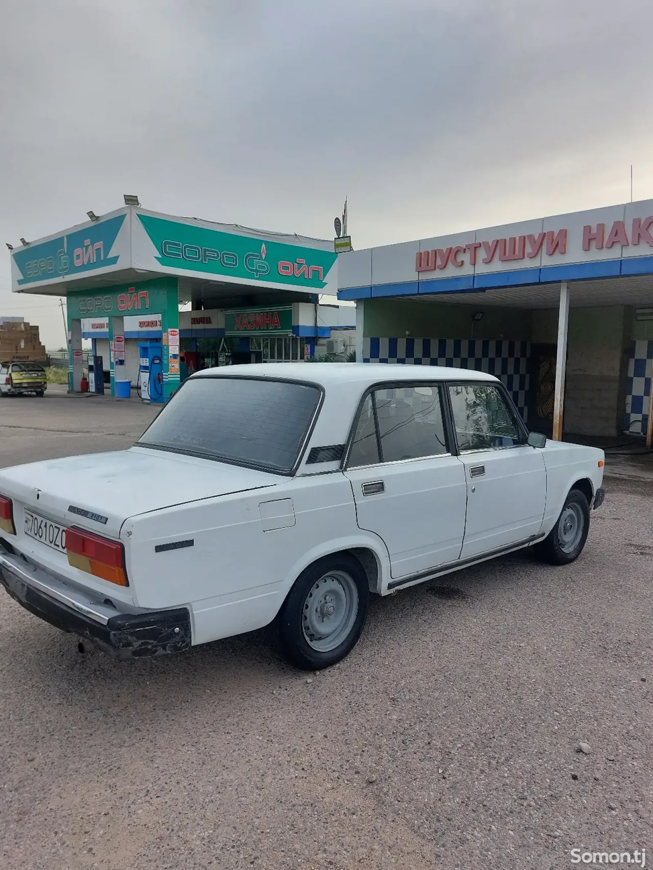 Lada (ВАЗ) 2107 2005 · 1.6 MT