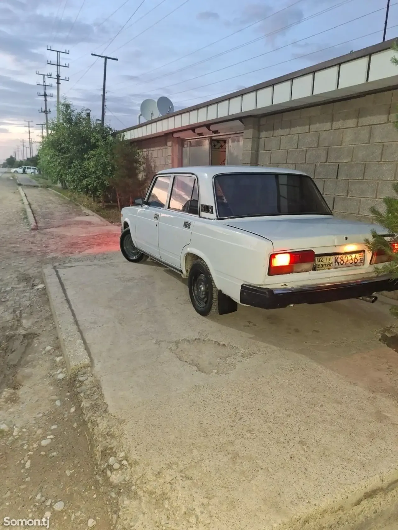 Lada (ВАЗ) 2107 2005 · 1.7 MT