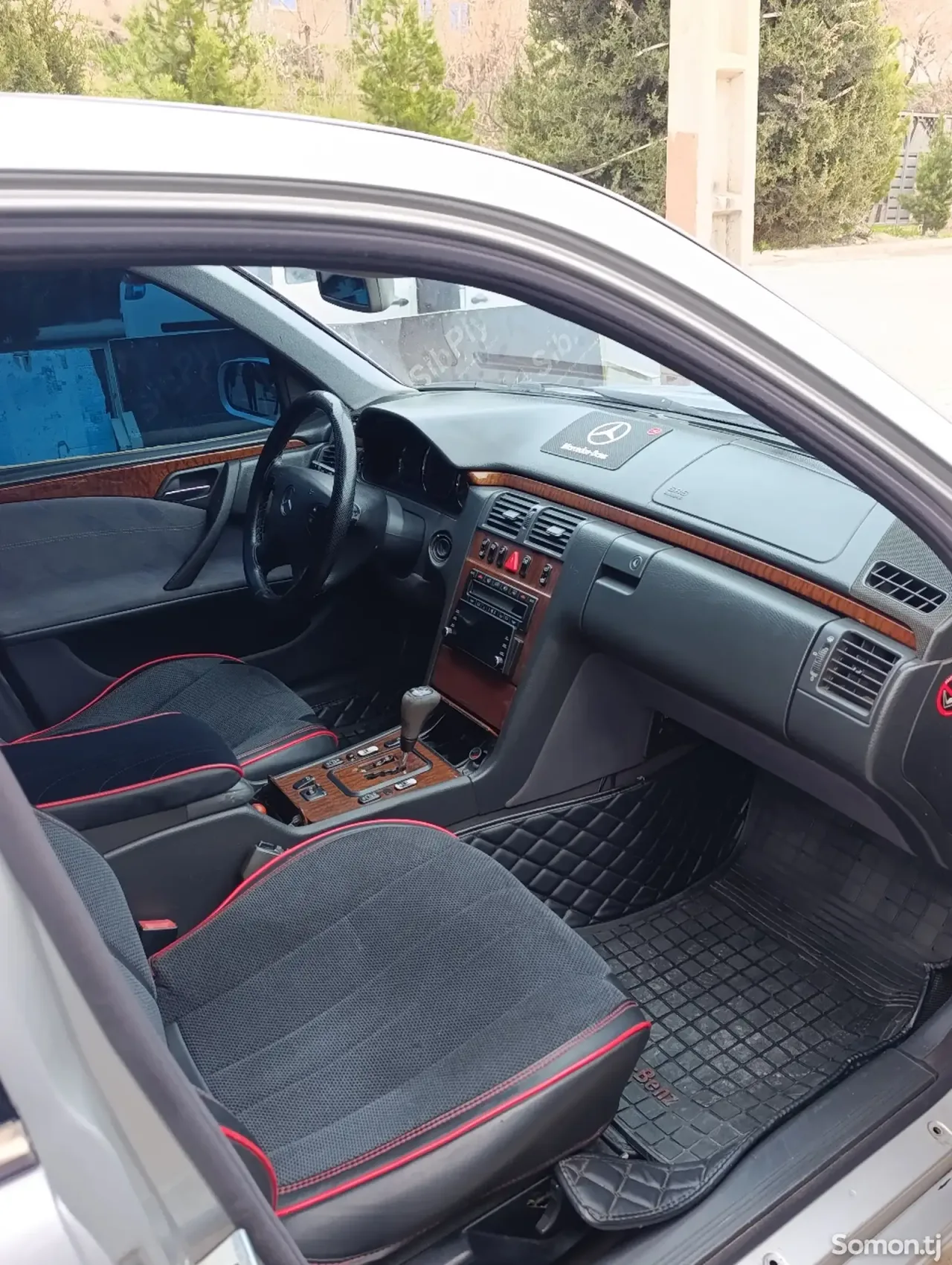 Mercedes-Benz E class 2001 · 2.8 AT