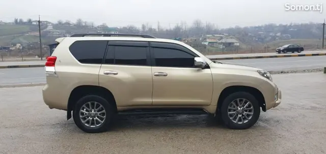 Toyota Land Cruiser Prado 2011 · 3.0 AT