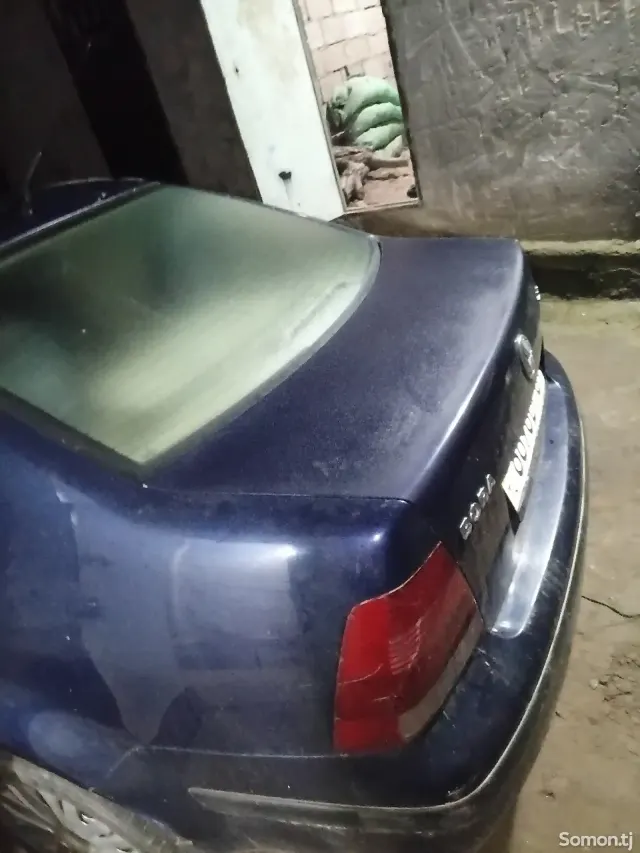 Volkswagen Bora 2001 · 2.0 AT