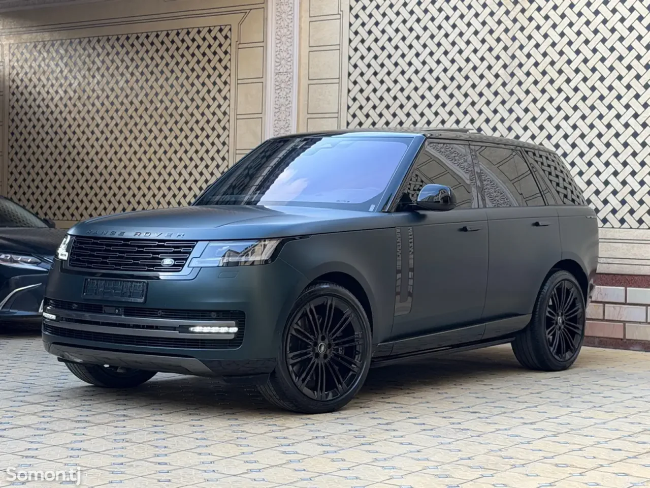 Land Rover Vogue 2024 · 4.4 AT