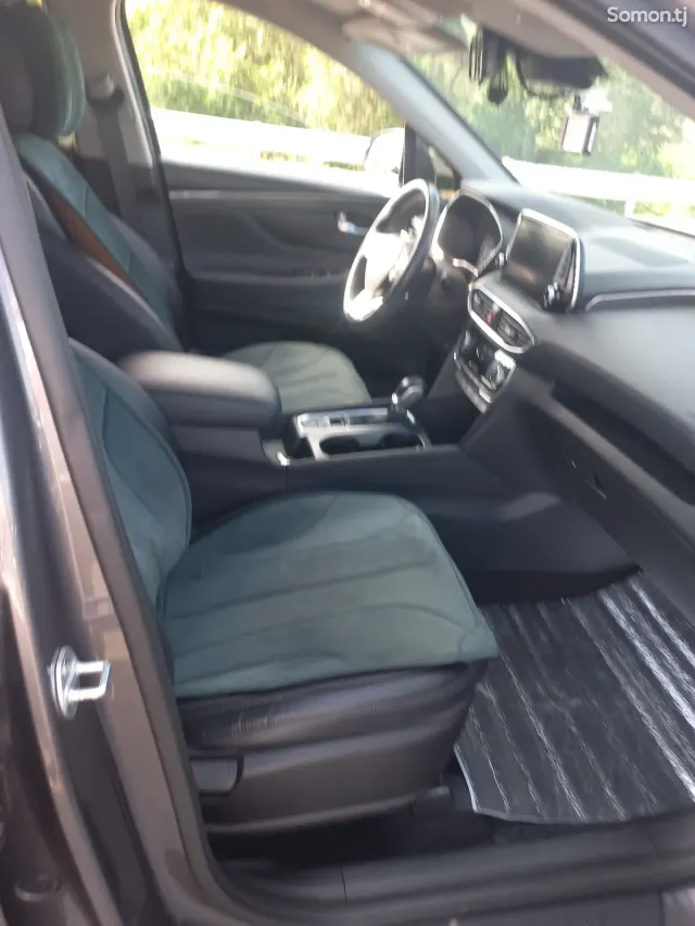 Hyundai Santa Fe 2018 · 2.0 AT