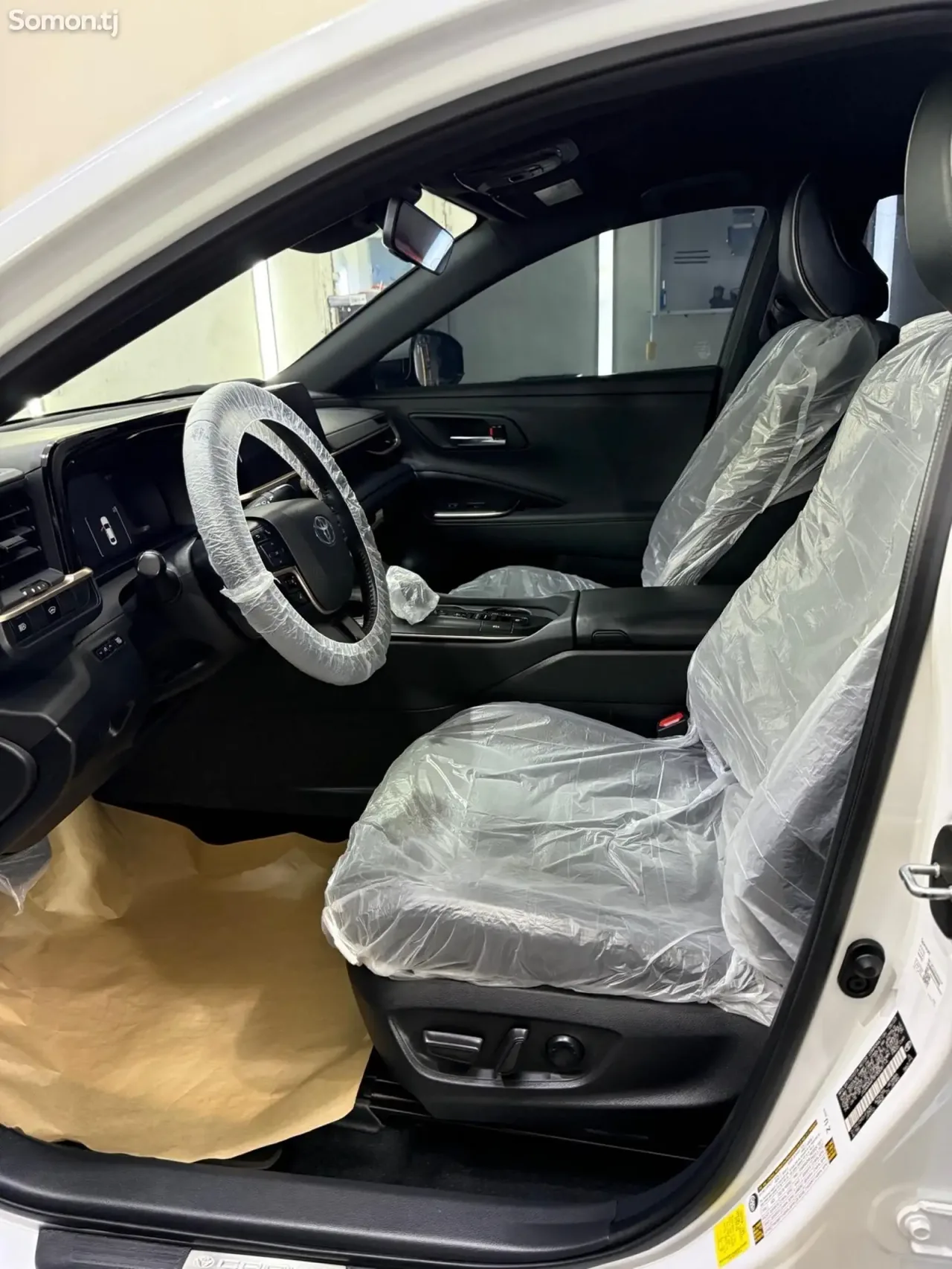 Toyota Crown 2023 · 2.5 AT