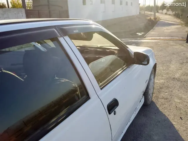 Daewoo Nexia 1996 · 1.6 MT