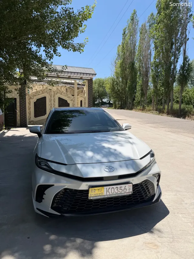 Toyota Camry 2025 · 2.0 AT