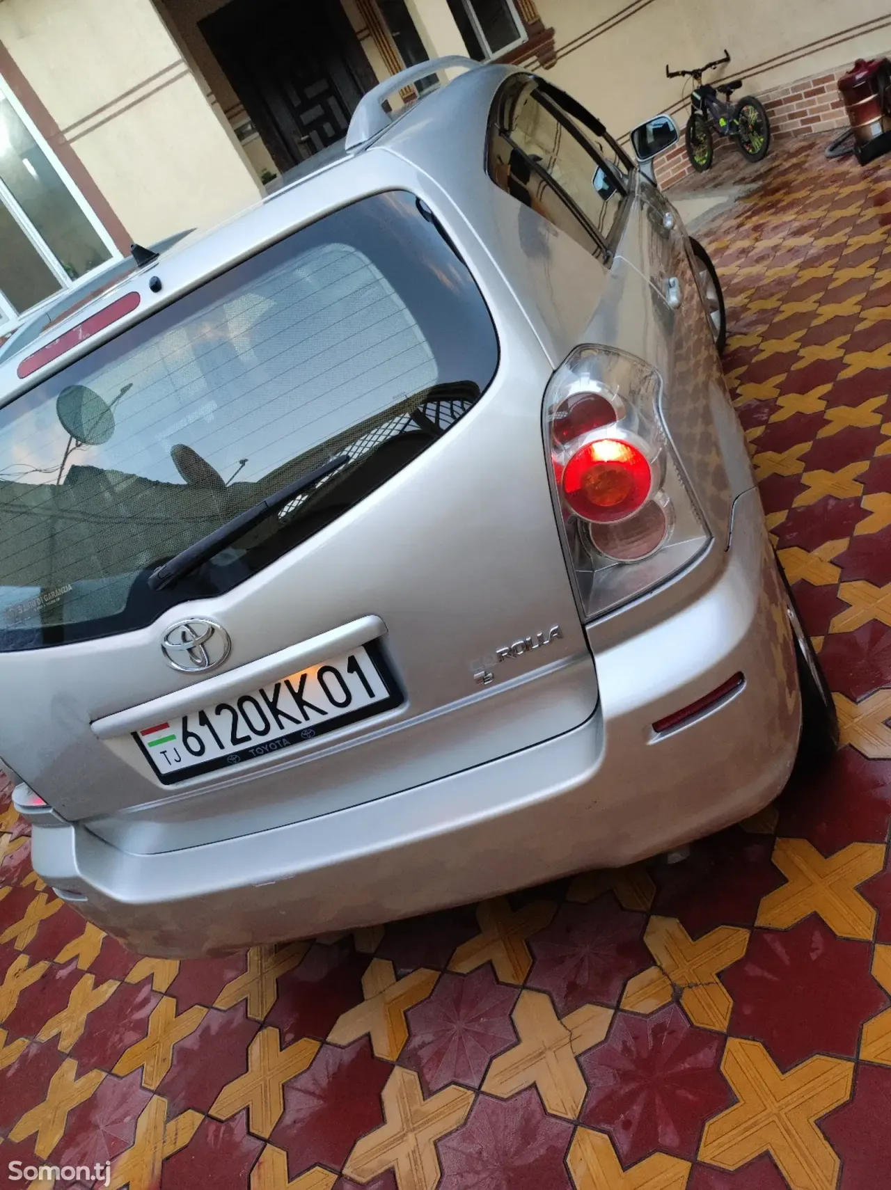 Toyota Verso 2006 · 1.8 MT
