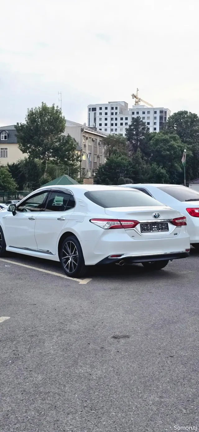 Toyota Camry 2018 · 2.5 AT