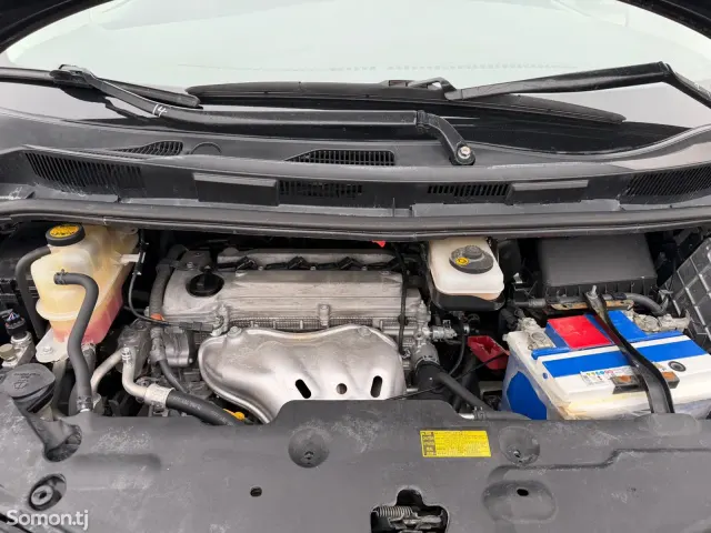 Toyota Estima 2014 · 2.4 AT