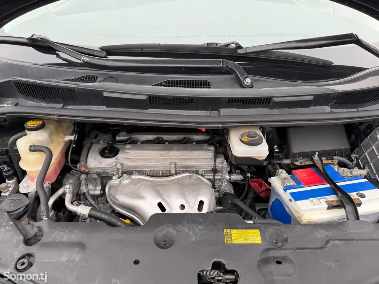 Toyota Estima 2014 · 2.4 AT